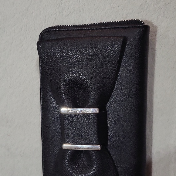 Betsey Johnson Wallet Wristlet - Picture 3 of 16